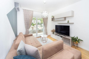 TwoBedroom lux apartment +garage
